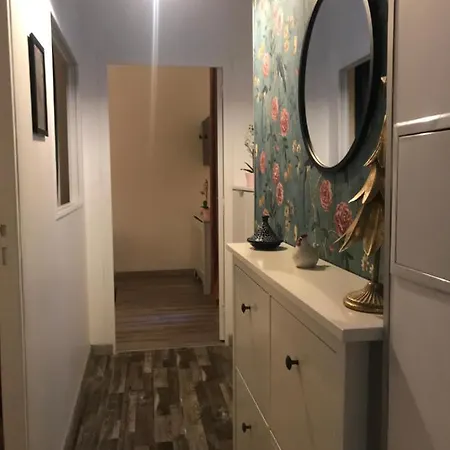 Mande Paris Apartamento